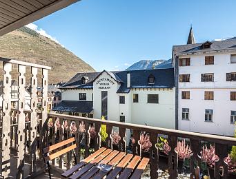 Chambre double avec terrasse et vue sur la rivière